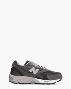 New Balance New Balance U880R3TR   - Grijs - maat 44.5