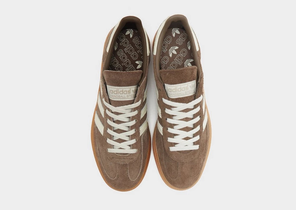 Adidasbruin3_1f62ad76-2b34-4ff3-ab1f-b4970b4253f0