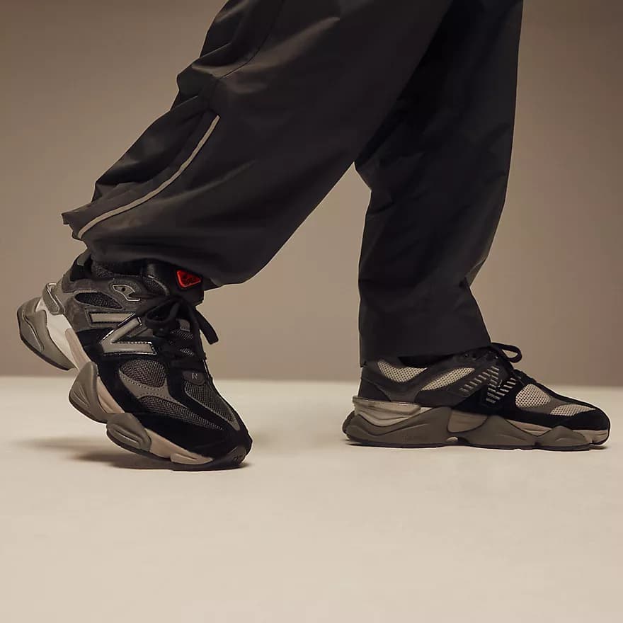 modelfotoNewBalance9060SneakerZwartGrijs_GS