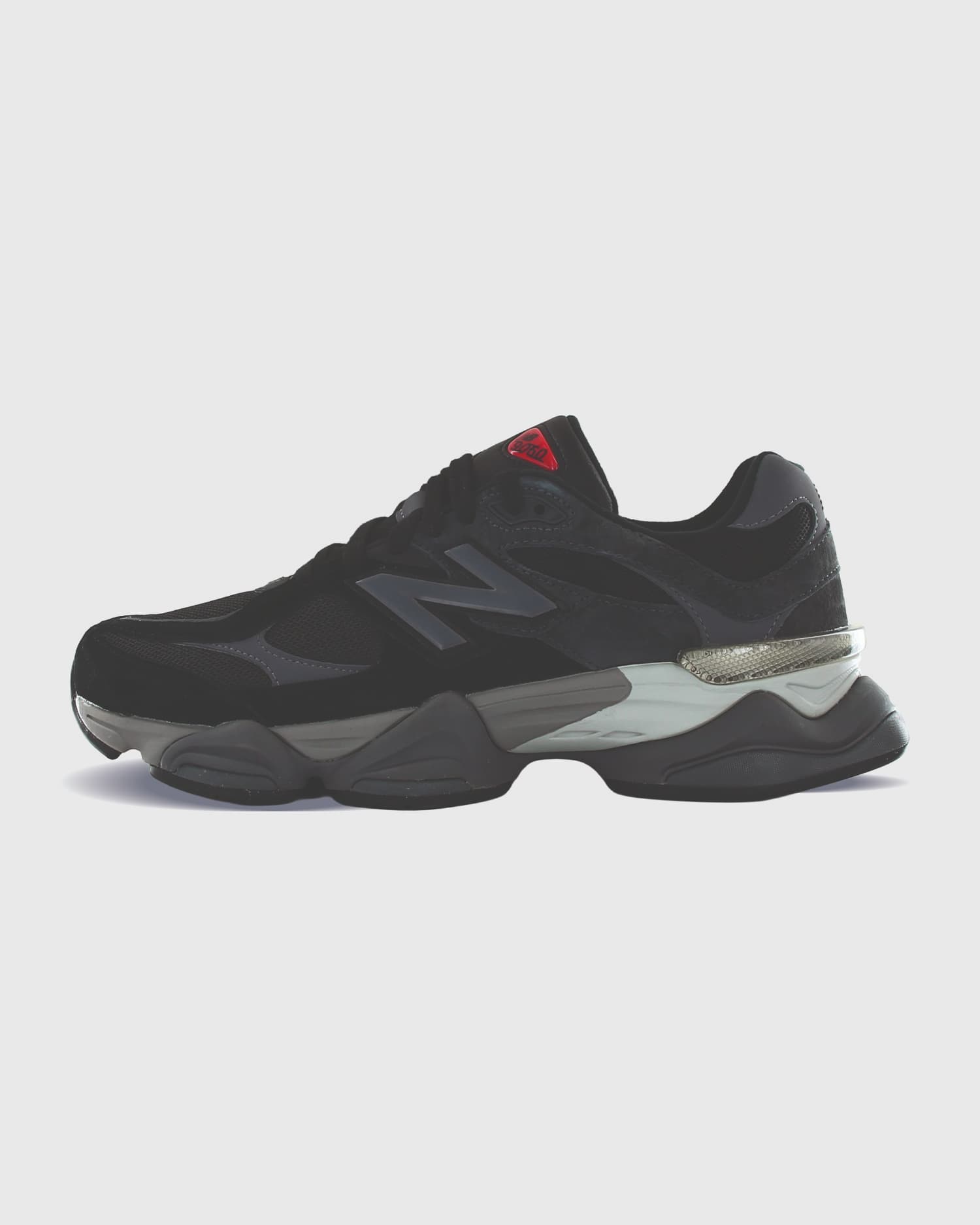 newbalance9060sneakerzwartgrijslinkeraanzichtlogo