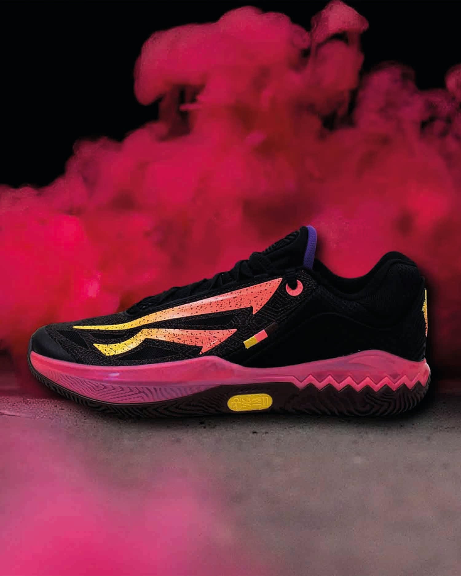 Anta_KAI_Speed_2_Blaze_Zwart_smoke