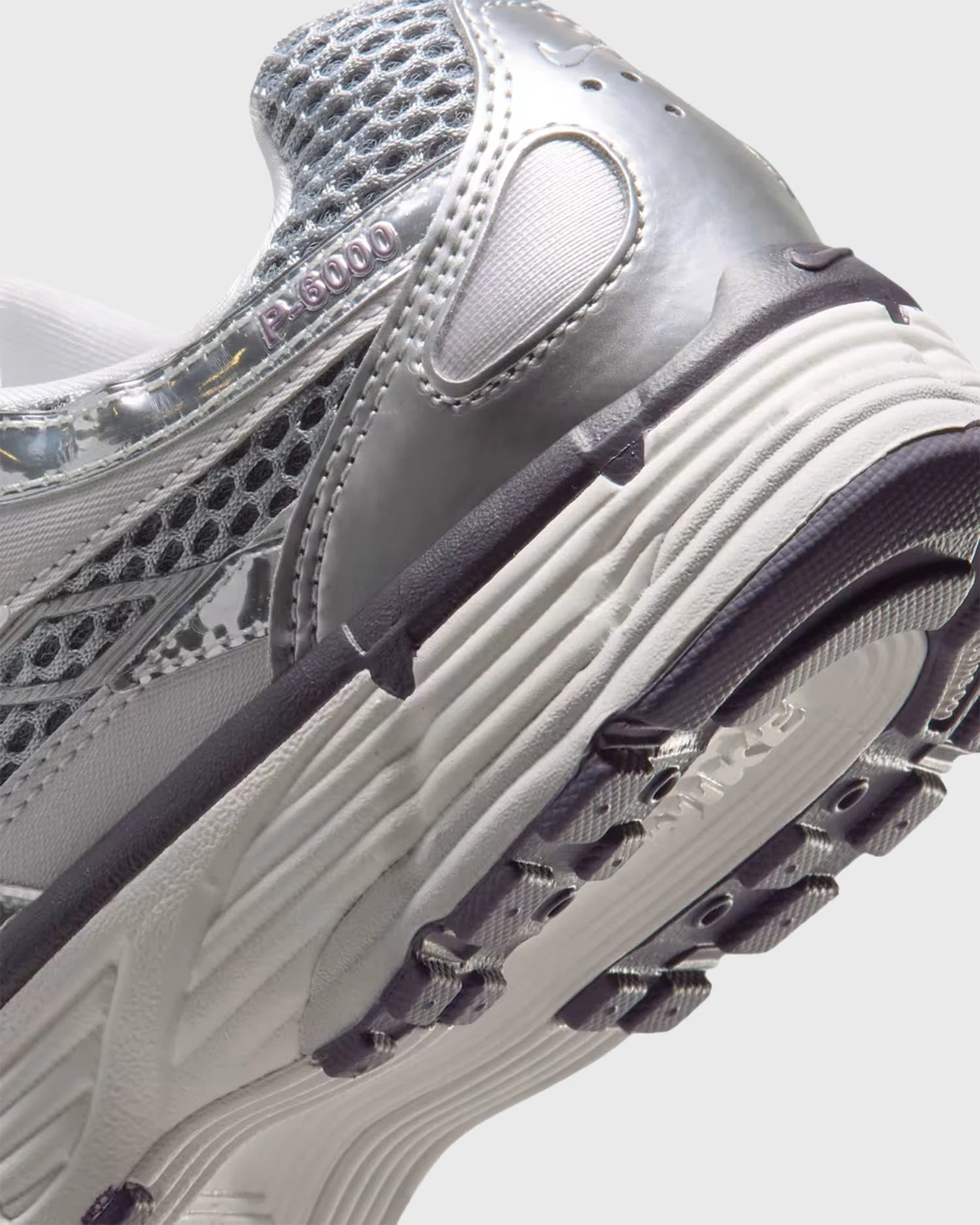 nike-p-6000-sneaker-vast-grey-metallic-silver-dark-raisin-ix0364-078-zoolaanzicht-2