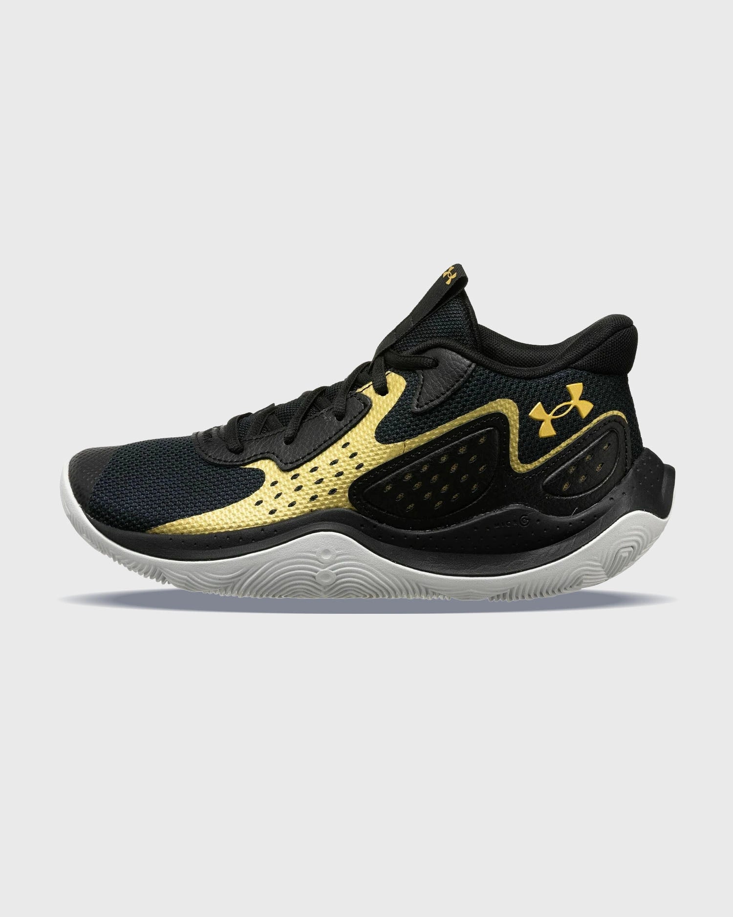 under-armour-jet-23-gs-basketbalschoen-zwart-goud-productfoto