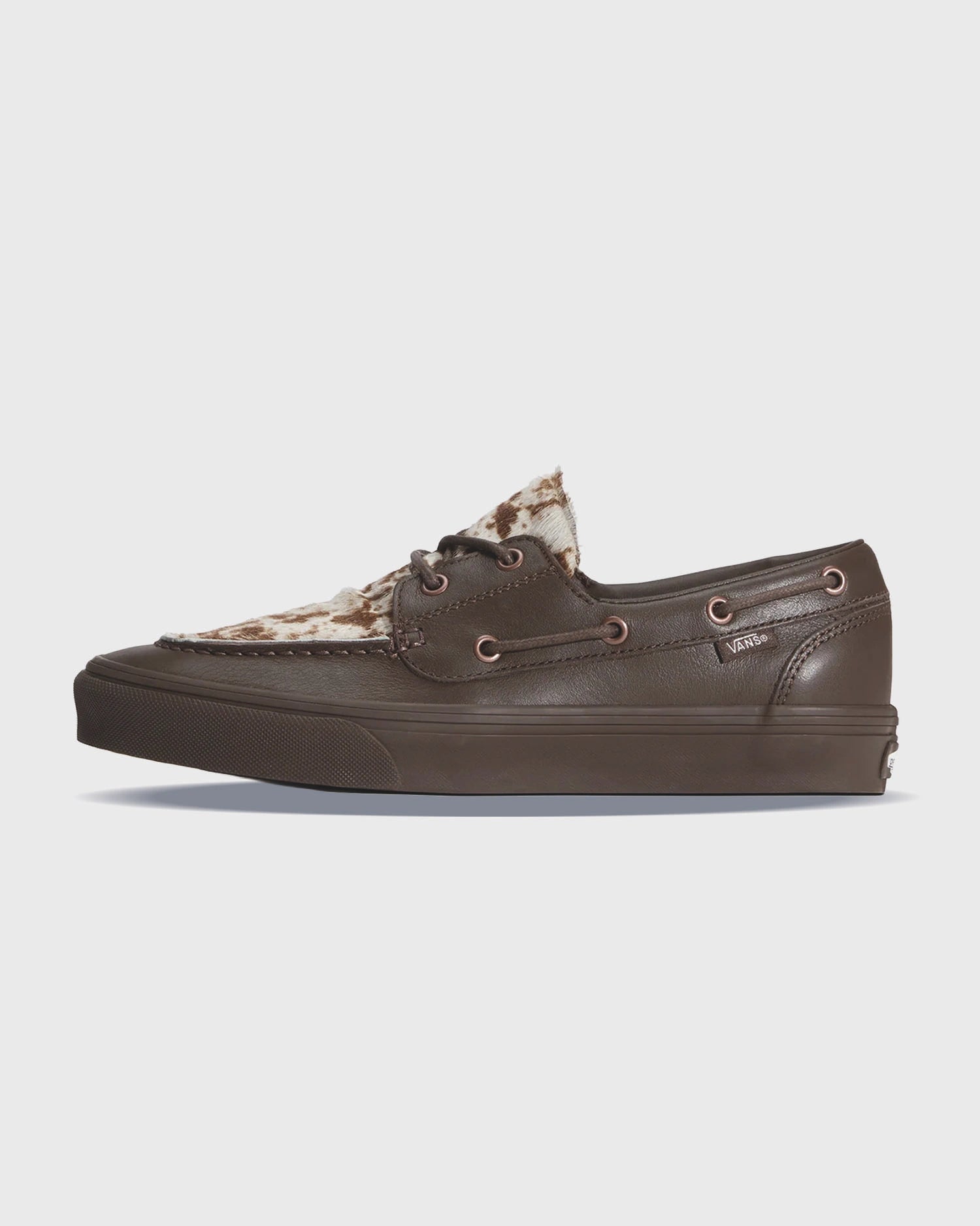 vans-2-eyelet-boat-shoe-pony-hair-bruin-luipaard-vn000z96drb1-productfoto-zijaanzicht-links-1